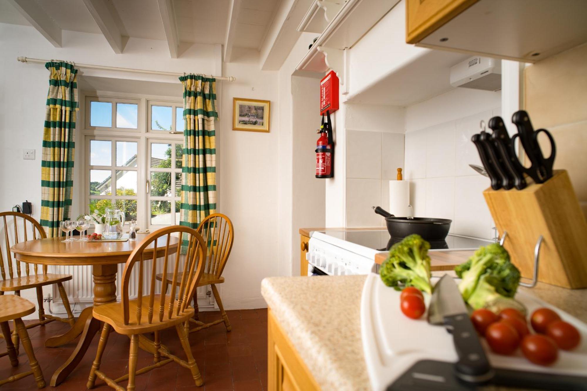 Garden Cottage Ньюкасл Емлин Экстерьер фото